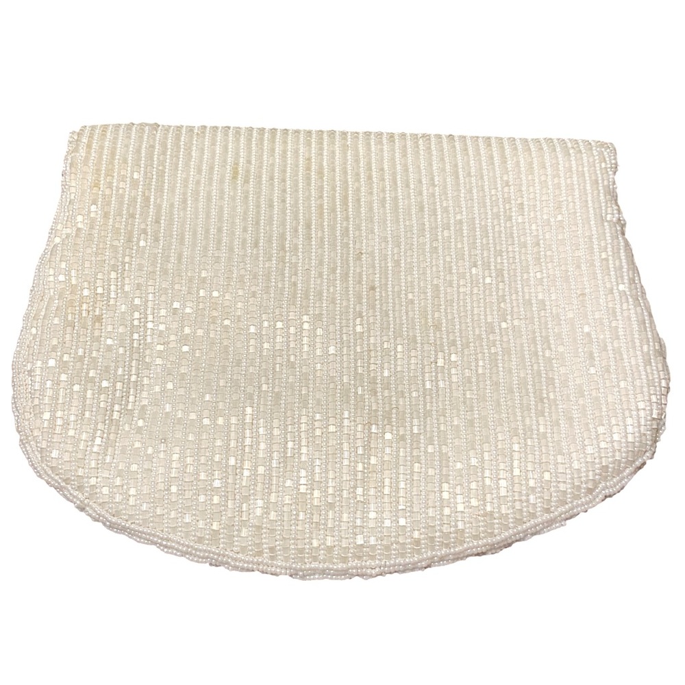 SOLD :: Vintage La Regale Beaded Clutch - Picture 3 of 6